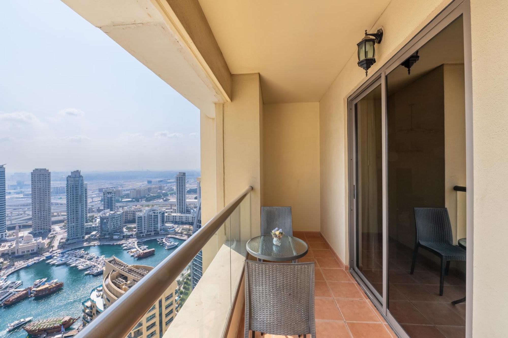 Apartment Luxe Marina View Retreat! 2bdrm Dubai