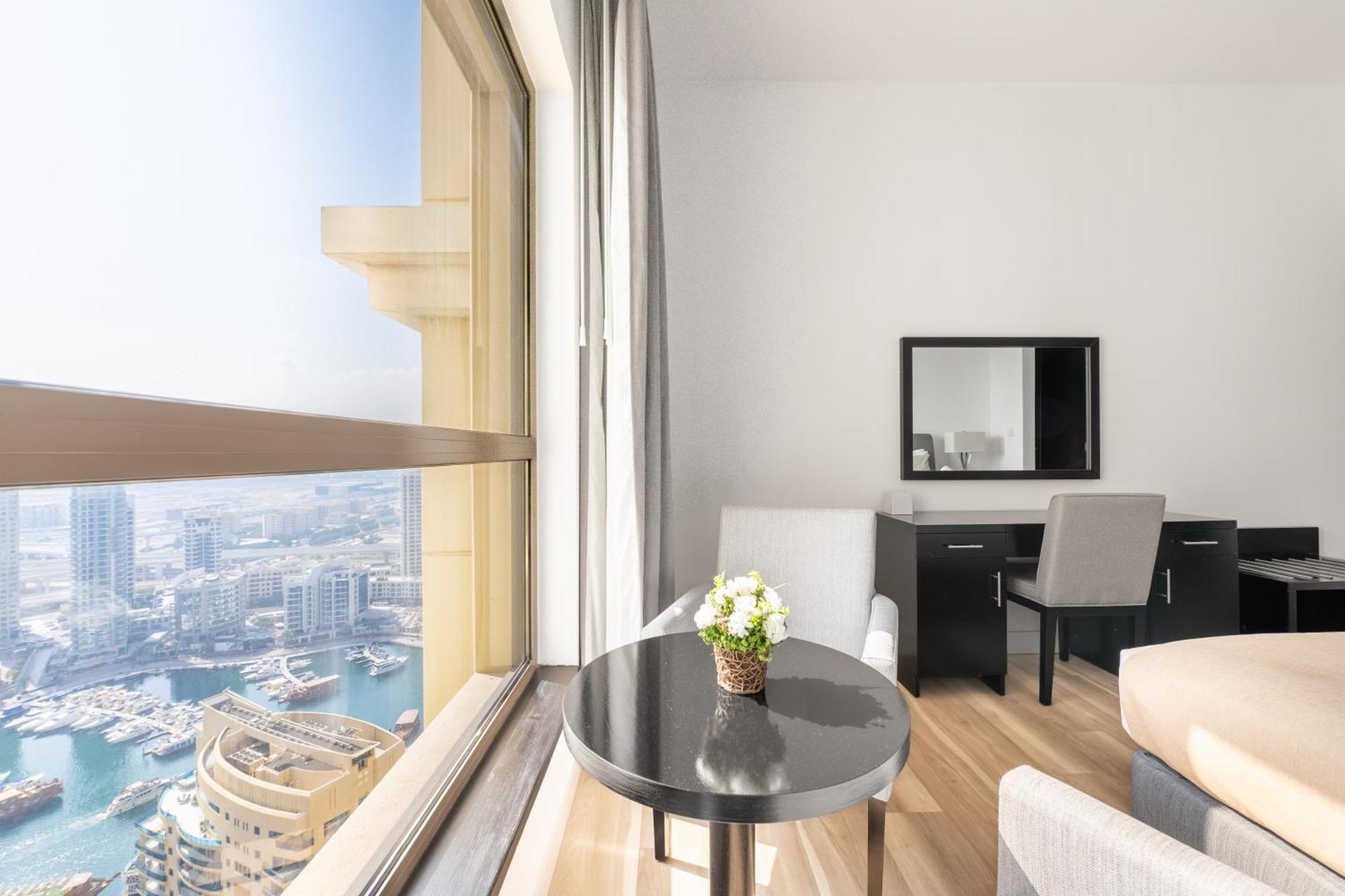 Luxe Marina View Retreat! 2bdrm *