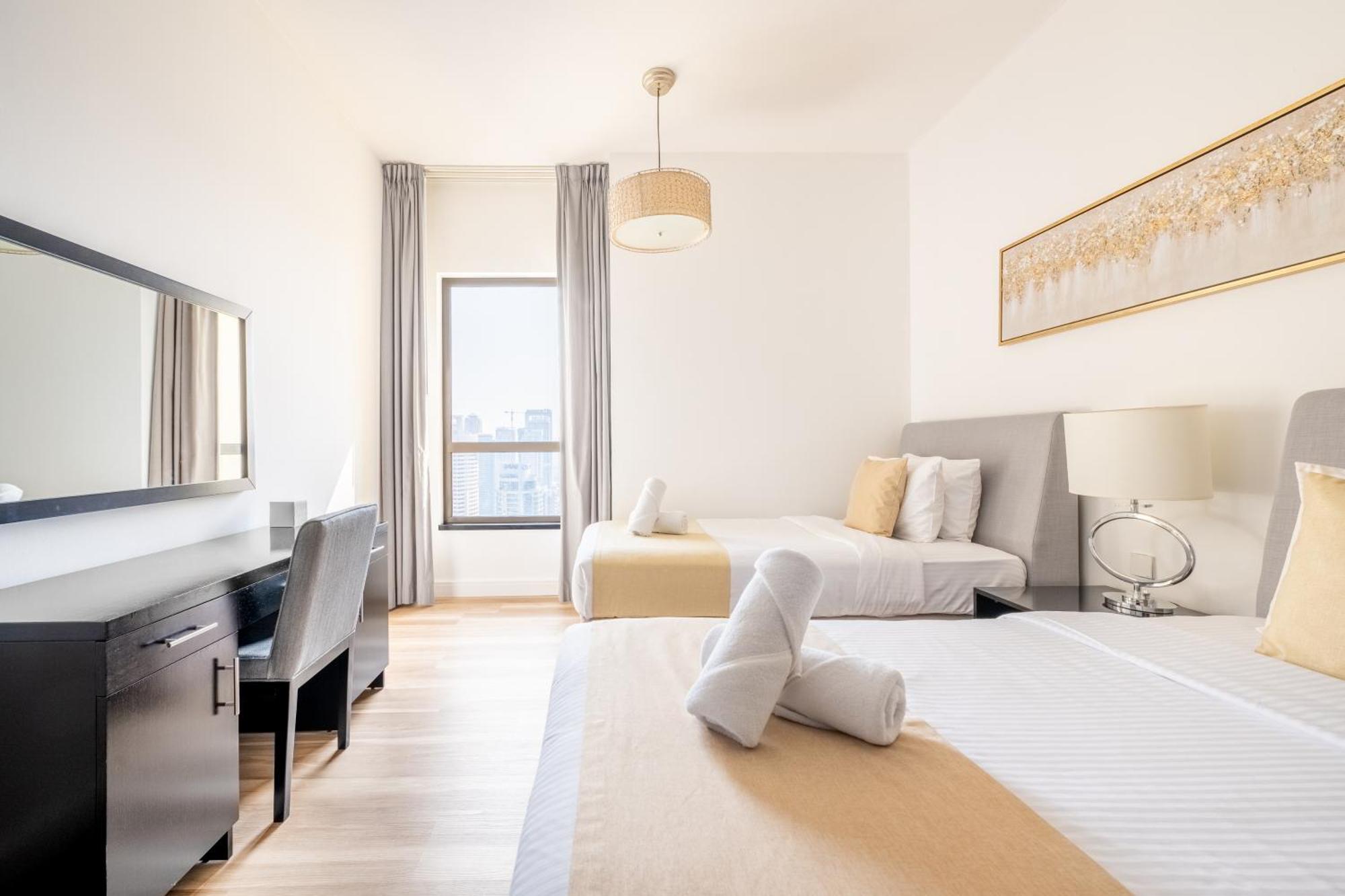 Apartment Luxe Marina View Retreat! 2bdrm Dubai