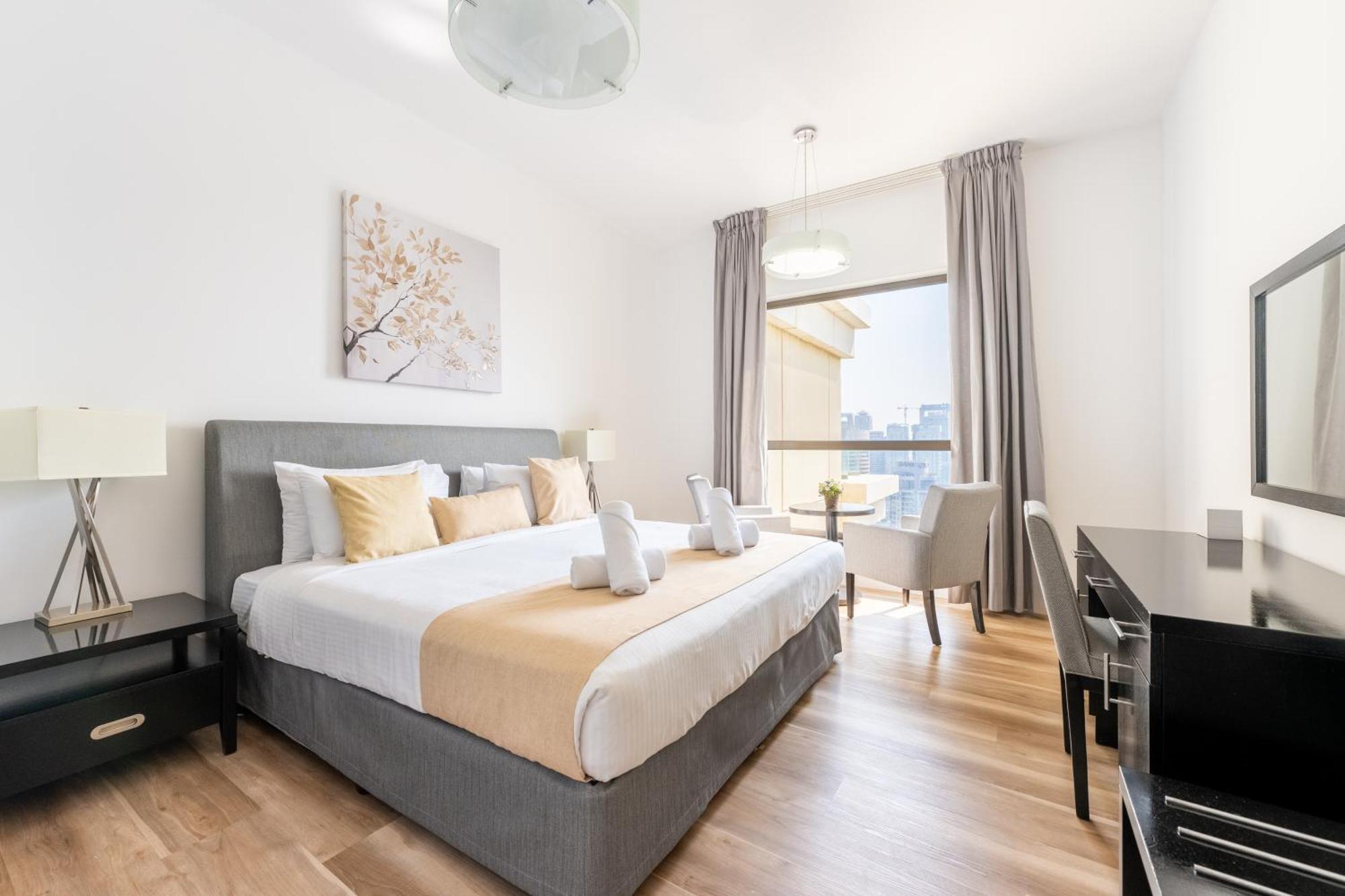 Luxe Marina View Retreat! 2bdrm *