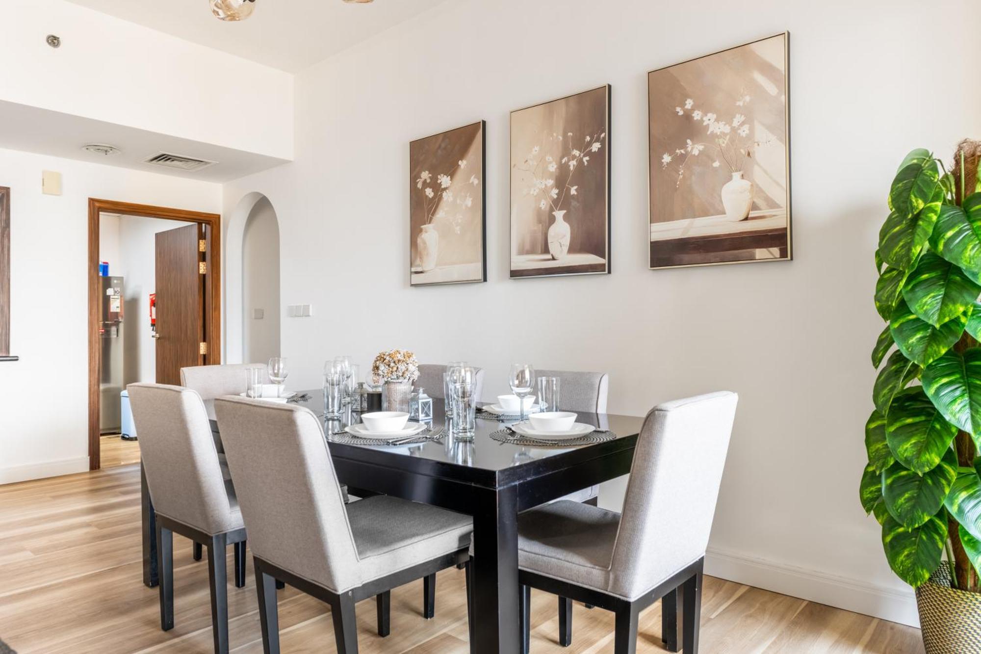 Apartment Luxe Marina View Retreat! 2bdrm