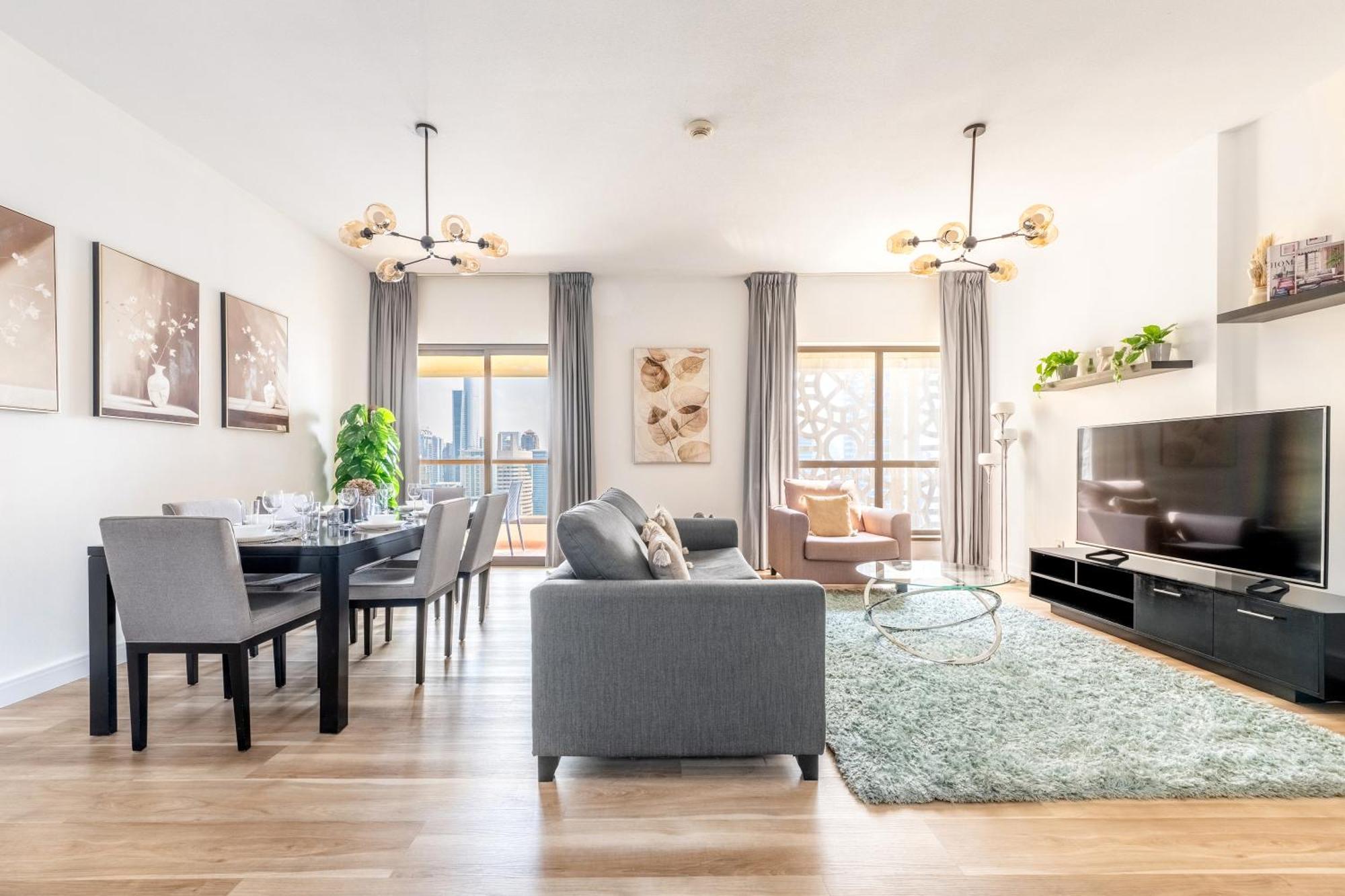 Luxe Marina View Retreat! 2bdrm Apartment *