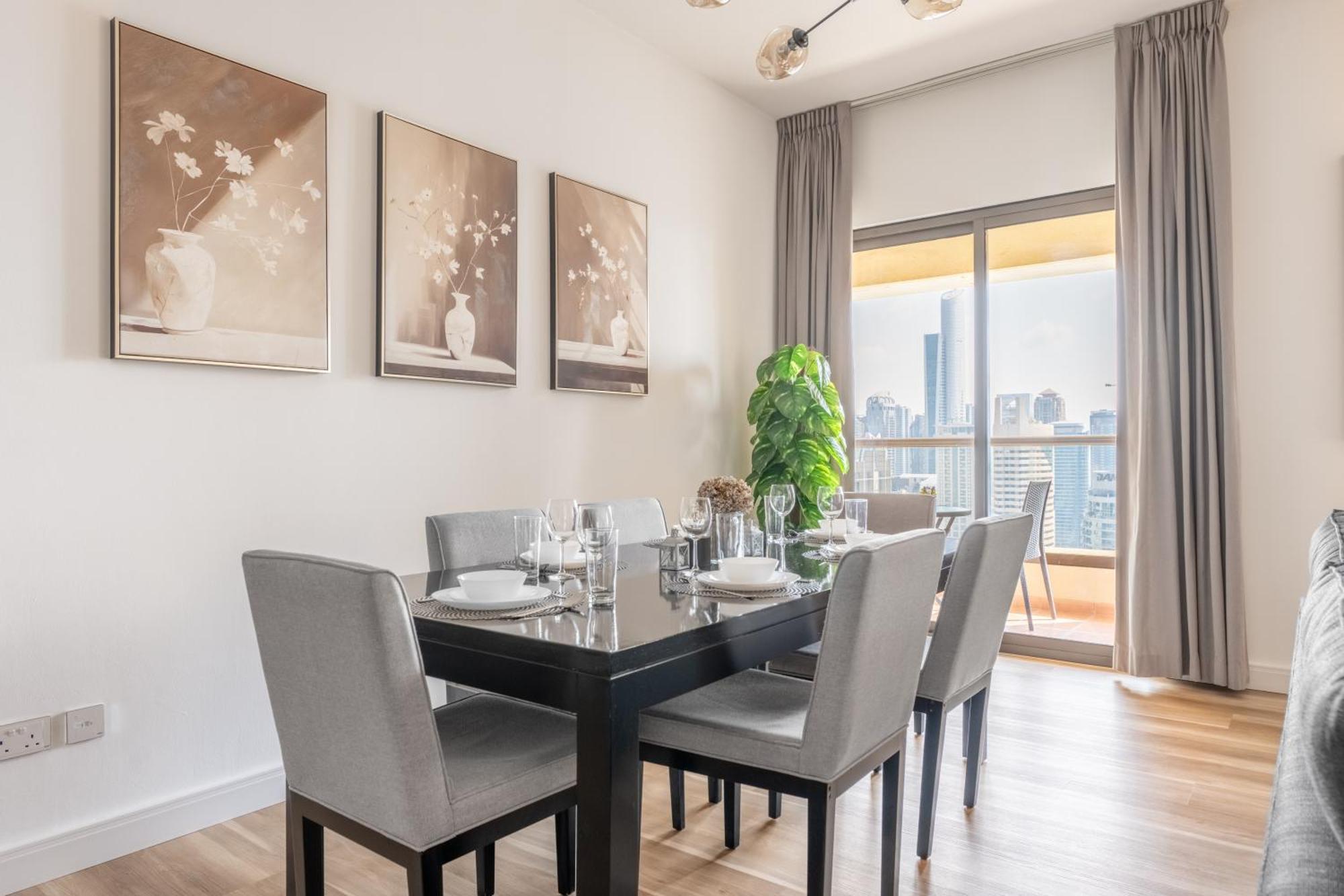 Luxe Marina View Retreat! 2bdrm Apartment Dubai